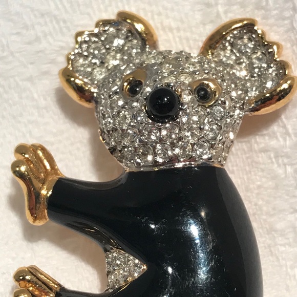 D'ORLAN KOALA BLACK ENAMEL AND CRYSTAL BROOCH - Picture 11 of 12